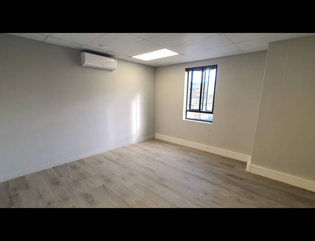 22M² OFFICE TO LET IN PAARL CENTRAL